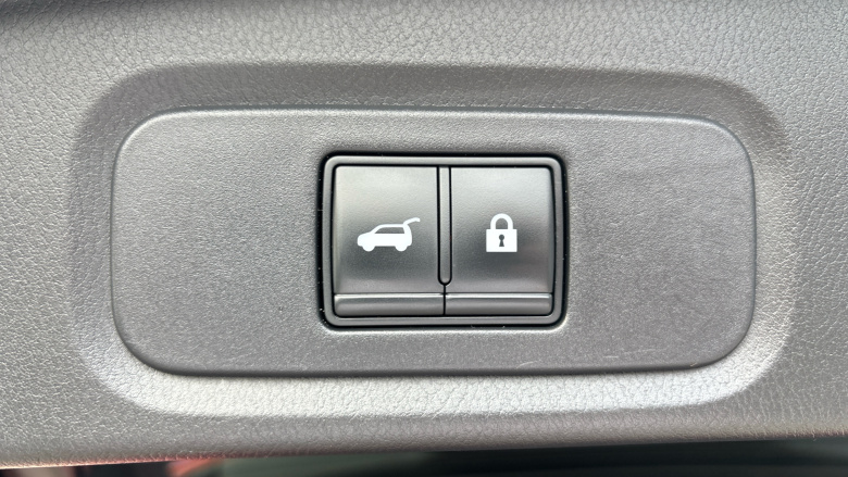 Nissan Qashqai 1.3 DiG-T MH 158 Tekna 5dr Xtronic Petrol Hatchback